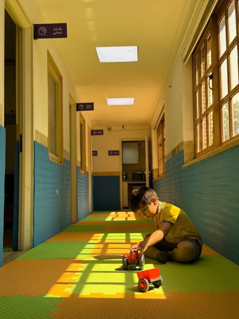 حانه امید شرق